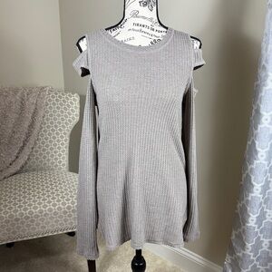 Bear Dance Textured Knit Top